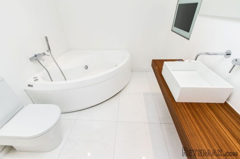 Luxury Two Bedroom Apartment For Sale.. - 2
