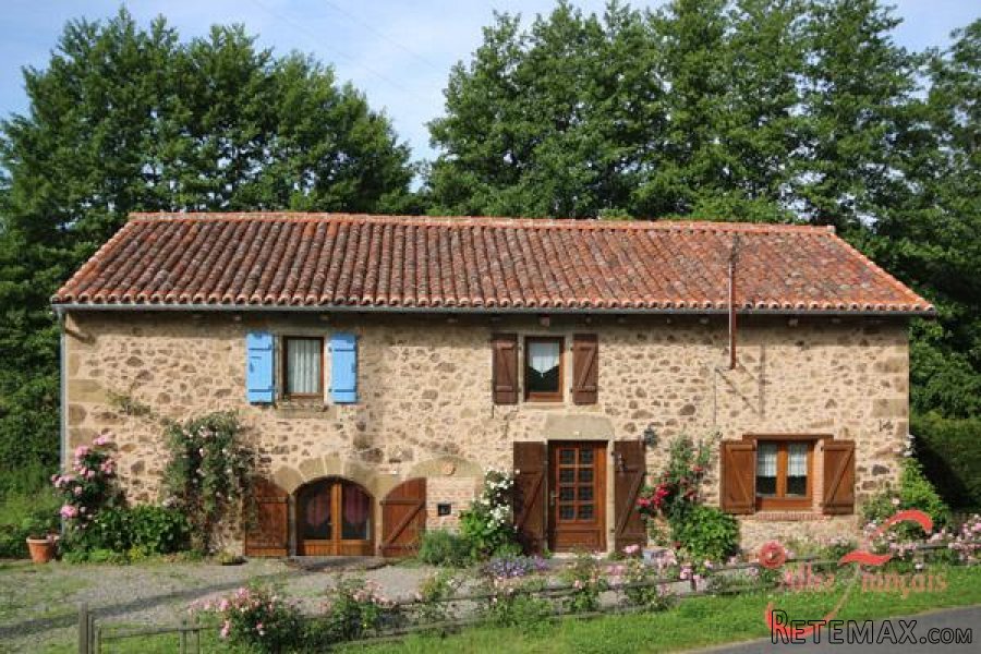 Rochechouart (Haute Vienne) - Rare opportunity to acquire this.. - 3