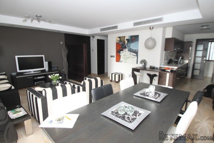 Very luxurious three room apartment within walking distance.. - 5