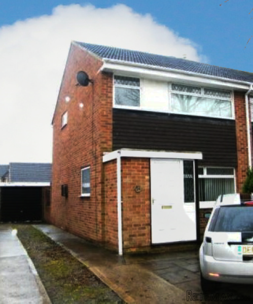 3 bedroom, Semi-detached House house..