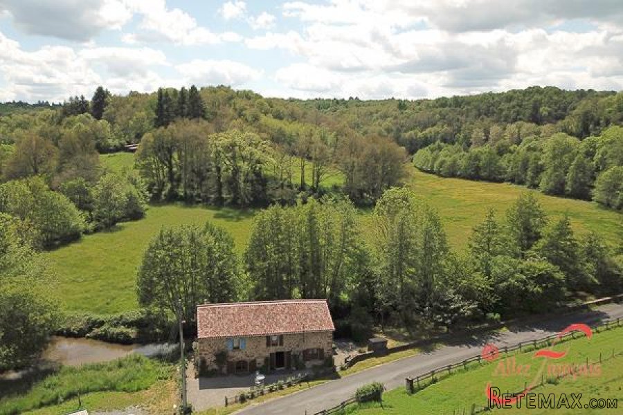 Rochechouart (Haute Vienne) - Rare opportunity to acquire this.. - 7