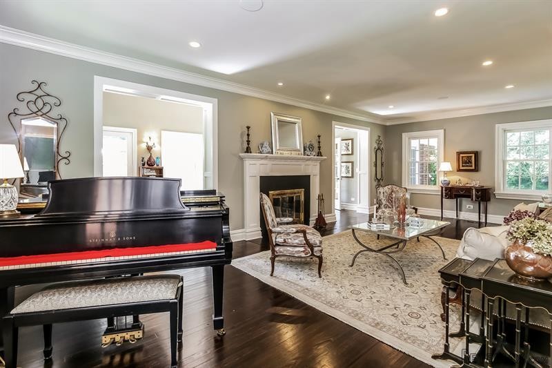 6 bedroom House For Sale: 7 Harcourt.. - 2