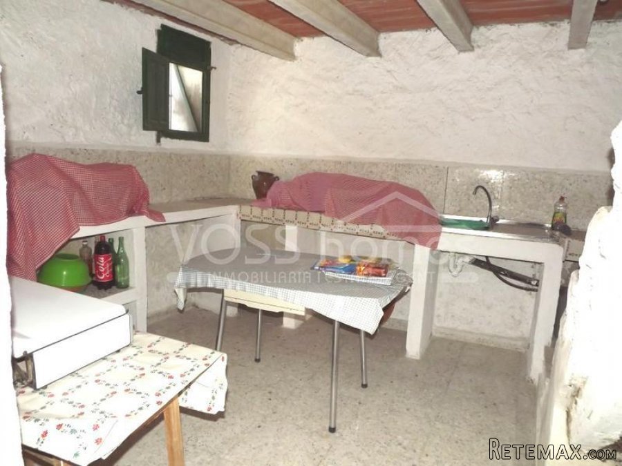 A lovely, traditionally, Spanish part reformed village.. - 9