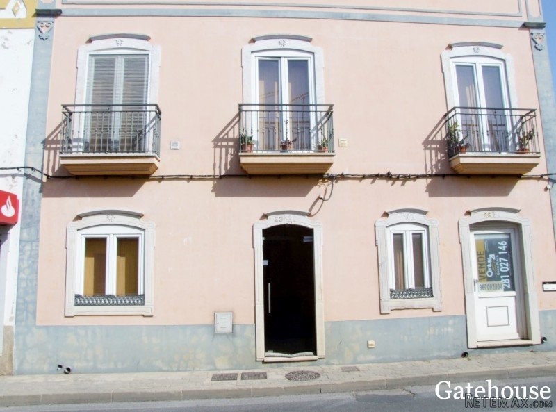 2 Bed Ground Floor Apartment For Sale..