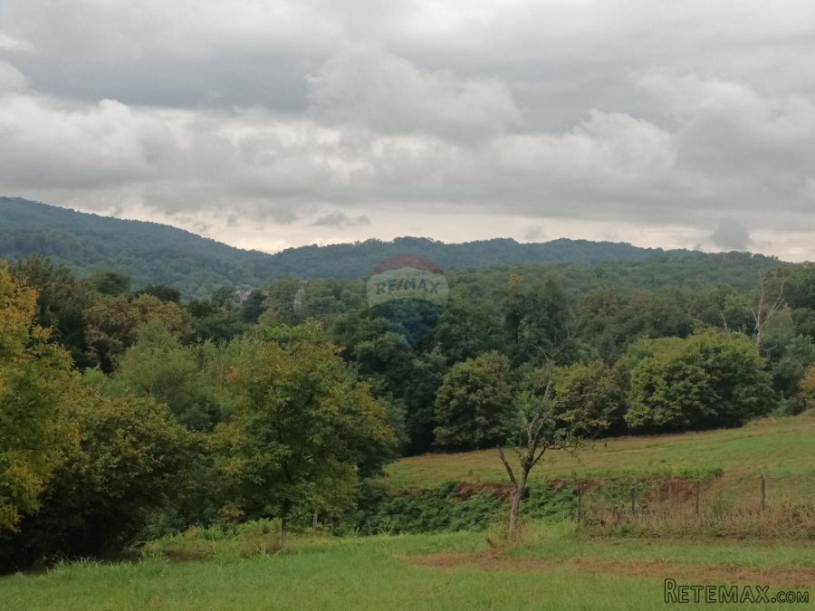 Karlovac, poljoprivredno zemljište 990 m2