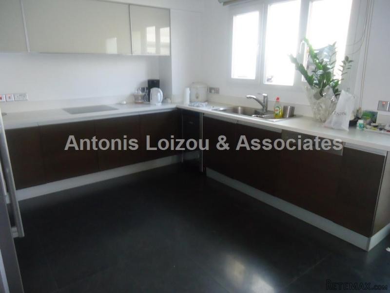 House for Rent in Town Centre - Walking.. - 2