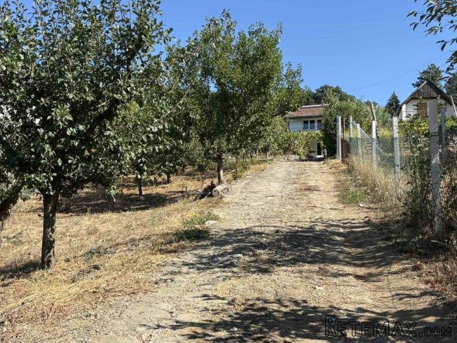Vikend kuća 55m2,uknjižena,na 10ari placa - 4