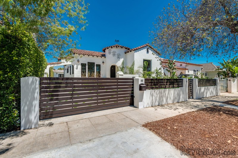 132 S Kilkea Dr Los Angeles, California..