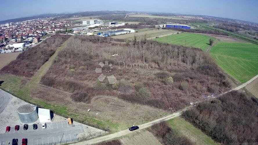 Atraktivno investicijsko zemljište u poslovnoj zoni Zaprešić