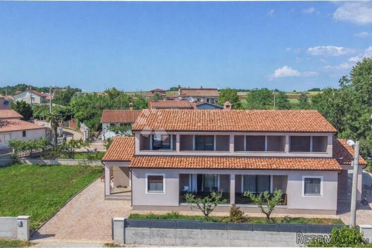Poreč okolica - Luksuzna dvojna kuća s 3 spavaće sobe