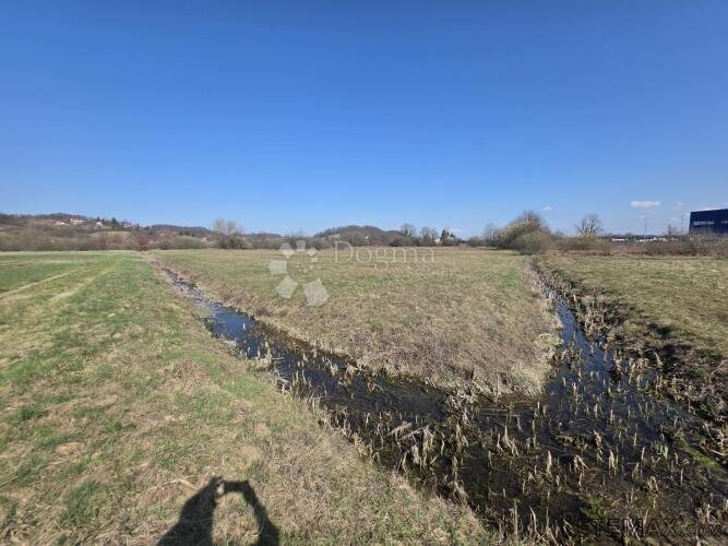 Građevinsko zemljište 5.180m² na odličnoj lokaciji nadomak Z
