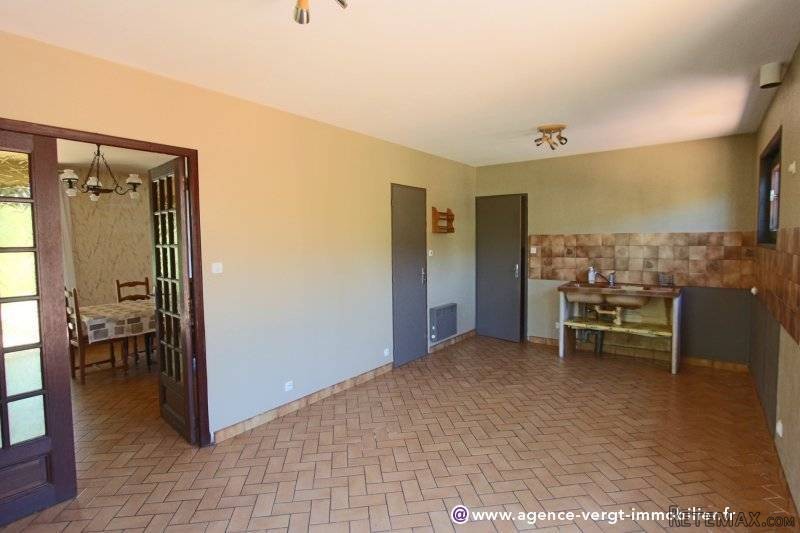 Ref 29275 : Proche Des Commerces - 2