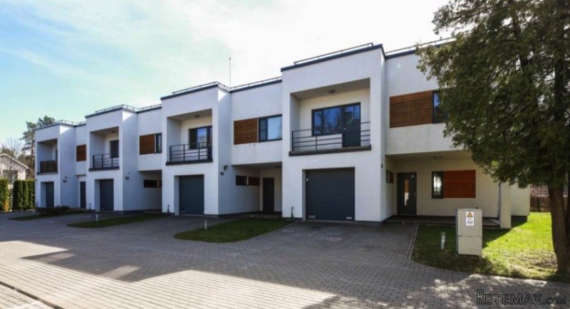 Light And Spacious Townhouse In..