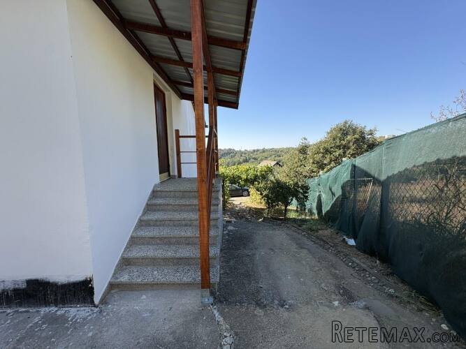 Vikend kuća 55m2,uknjižena,na 10ari placa - 9