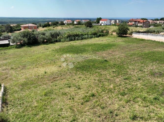 Atraktivno građevinsko zemljište za vile ili stanove, 3.150