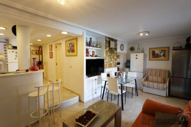 Beautiful first line, ground floor apartment for sale.. - 2