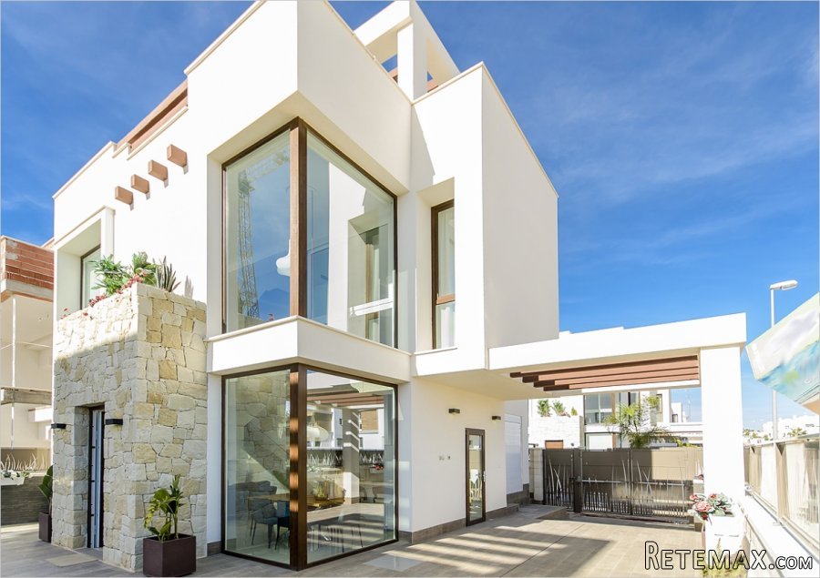 Modern style villa for sale in one of the most famous areas.. - 2