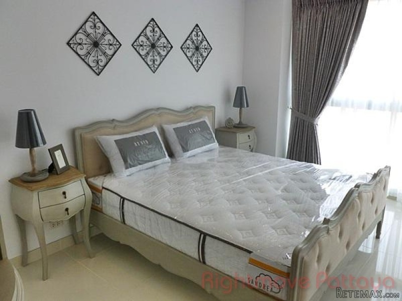 2 Bedroom Condo for sale in Pratumnak -.. - 2