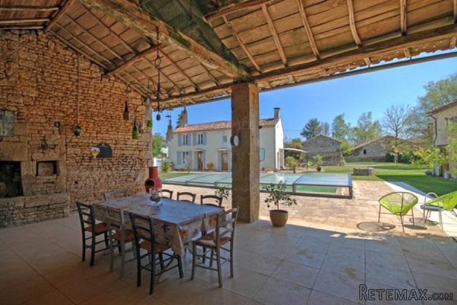 Melleran (79) - EXCLUSIVE. Immaculate detached farmhouse.. - 3