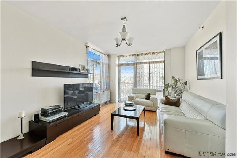 3 Bedrooms - Condo - New York State -..