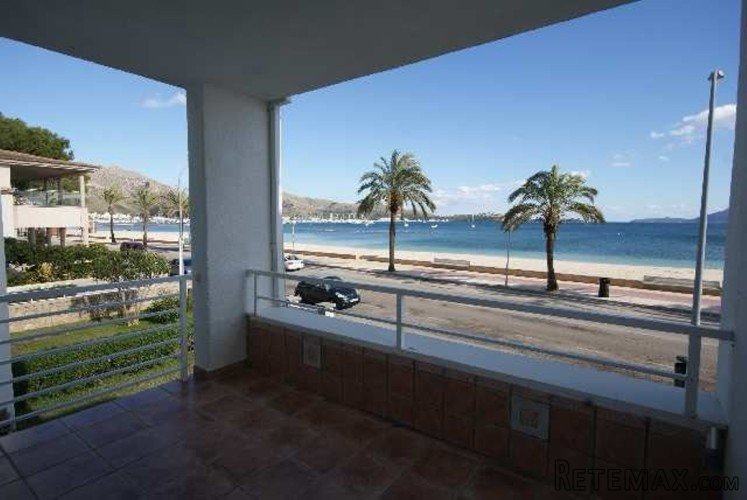 Duplex on the seafront. 4- double bedrooms, (1- suite) 3-.. - 4