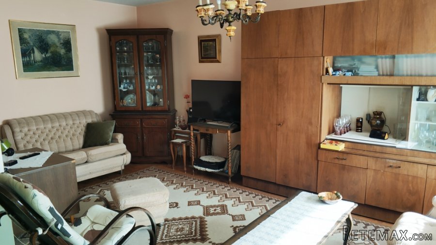 Prodajem dvosoban stan 61 m2 u ulici Branka Radičevića br.17