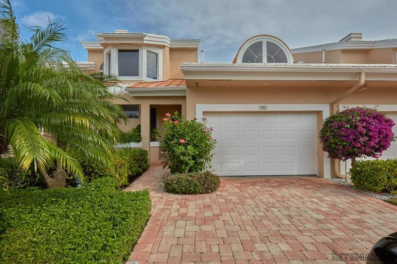 2 bedroom Residence For Sale: Jupiter.. - 2