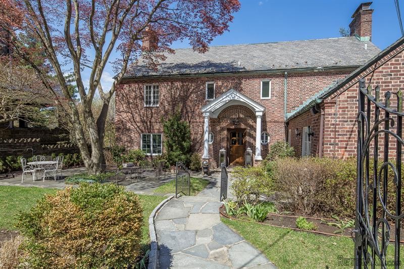 4 bedroom House For Sale: 6 Hawley.. - 2