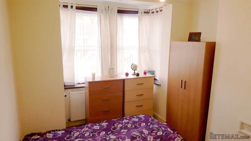 Room share for women, Zone 3..