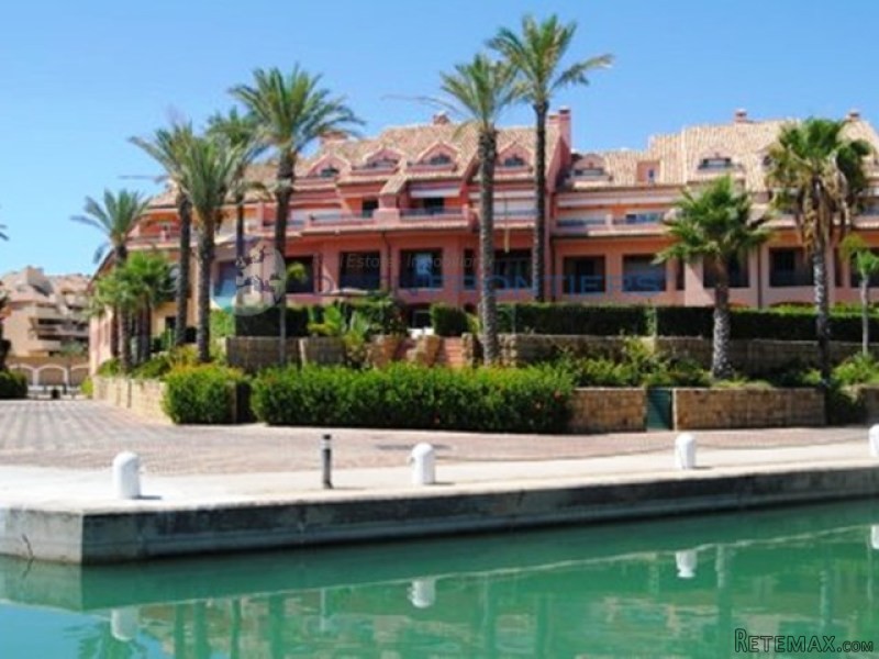 Sotogrande Marina : 3 Bedroom En Suite.. - 2