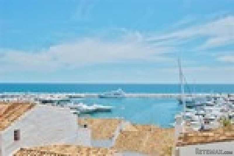 Apartment For Sale In Puerto Banus..