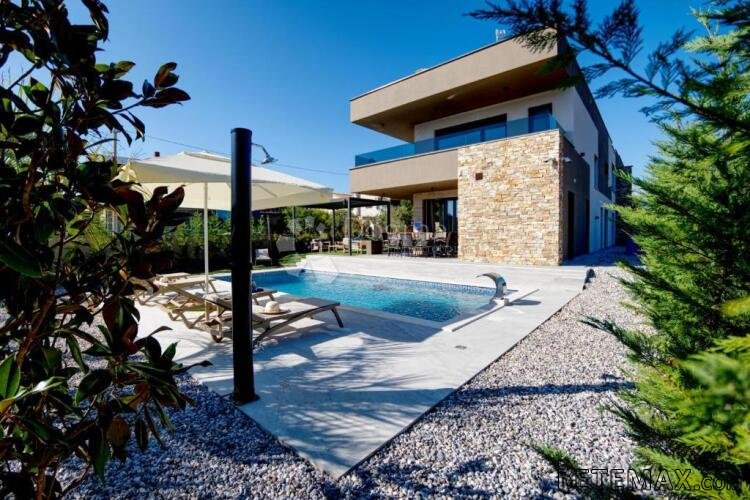 Moderna villa s bazenom, saunom i jacuzzijem - 2