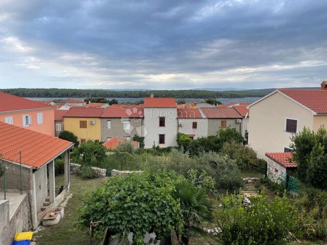 PUNAT KUĆA 200M OD MORA - 3