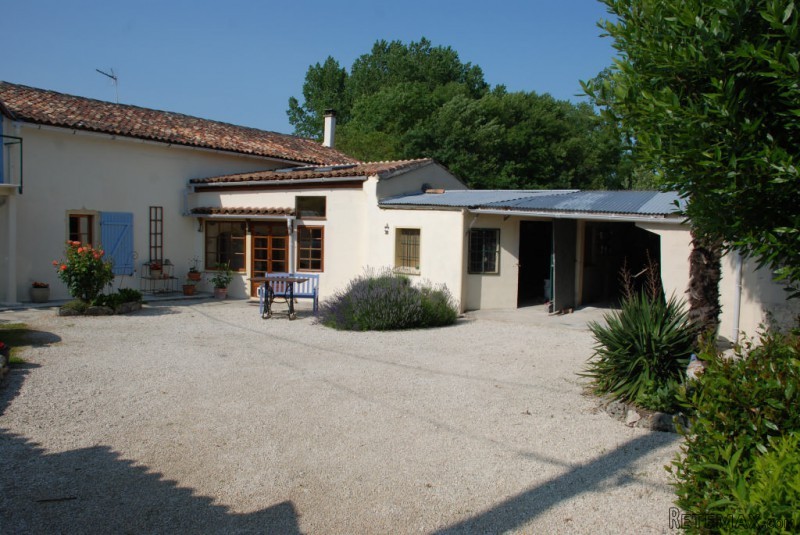 Stone House Near St Jean D Angely In A.. - 2