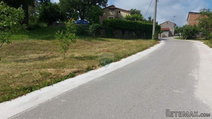 Lupoglav - građevinsko zemljište