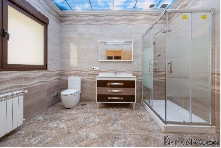 This luxury villa is located in Campoamor, in a very.. - 5