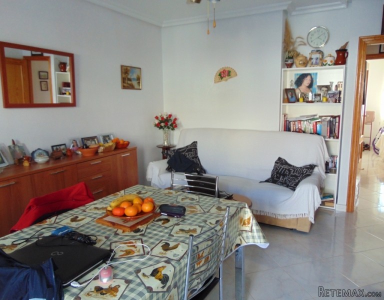 3 Bedrooms Town House For Sale - 2