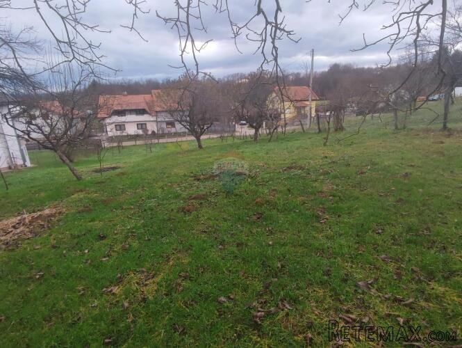 Duga Resa, Građevinski teren sa pogledom na grad
