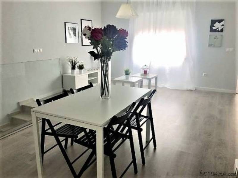 3 Bedroom 2 Bathroom Apartment In.. - 2