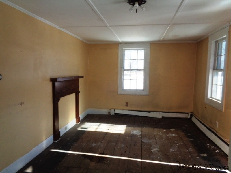 934 Migeon Ave Torrington, CT, 06790.. - 2