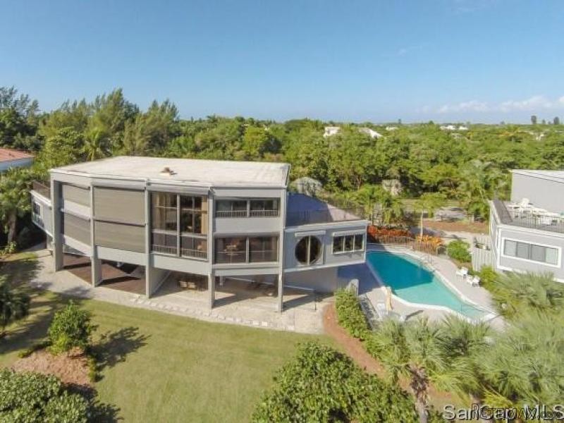 3 bedroom Condominium For Sale:..