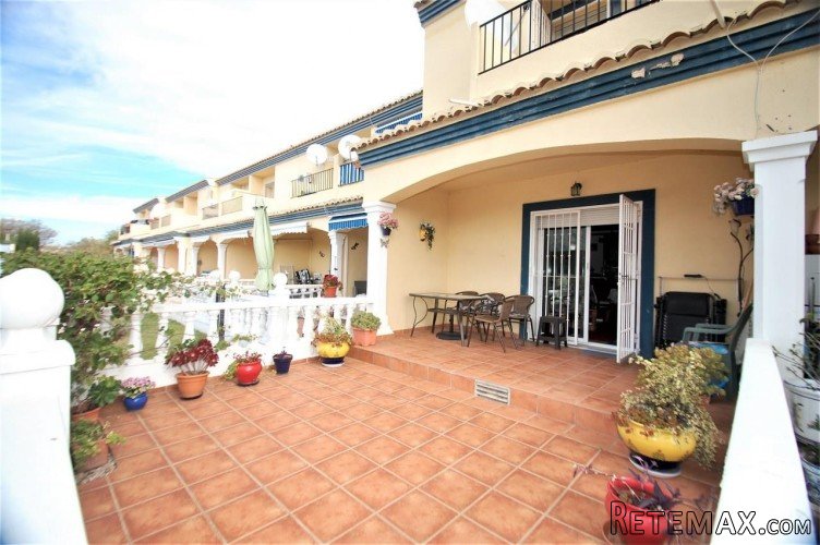 This duplex terraced property is located just 1 km from the.. - 3