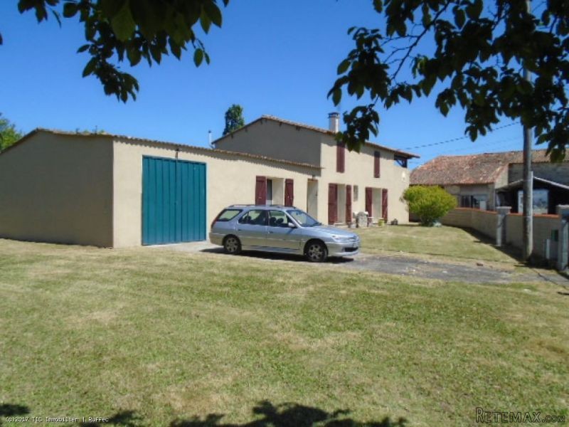 Detached 2 Bedroomed House With 2..