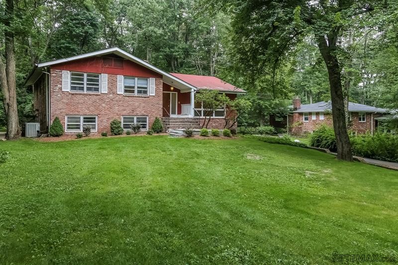 5 bedroom House For Sale: 79 Ridge Road.. - 2