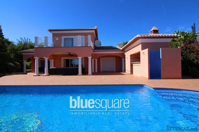 Magnificent front line villa in Moraira