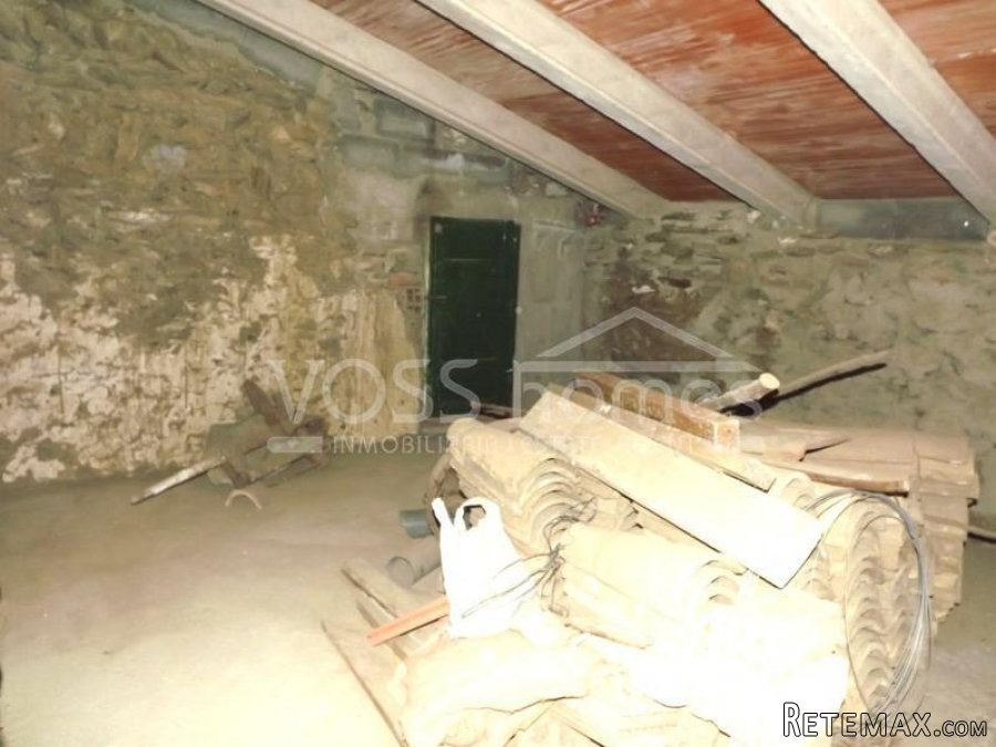 A lovely, traditionally, Spanish part reformed village.. - 11