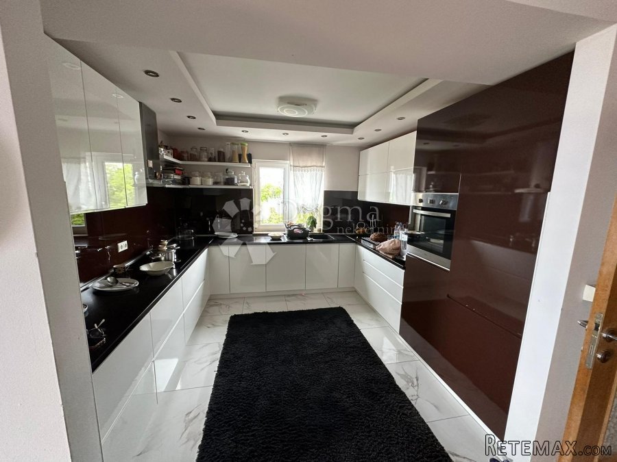 PRILIKA! Apartman Crikvenica 129m2 pogled more - 2