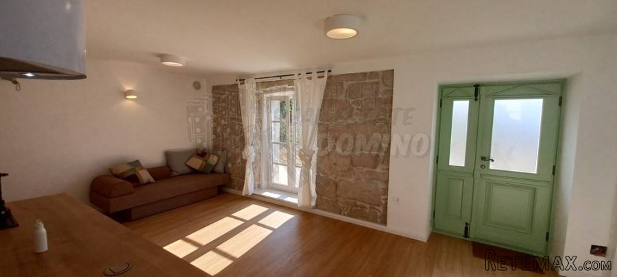 Renovirana kuća sa okućnicom od 1068m2! Otok Krk! - 2