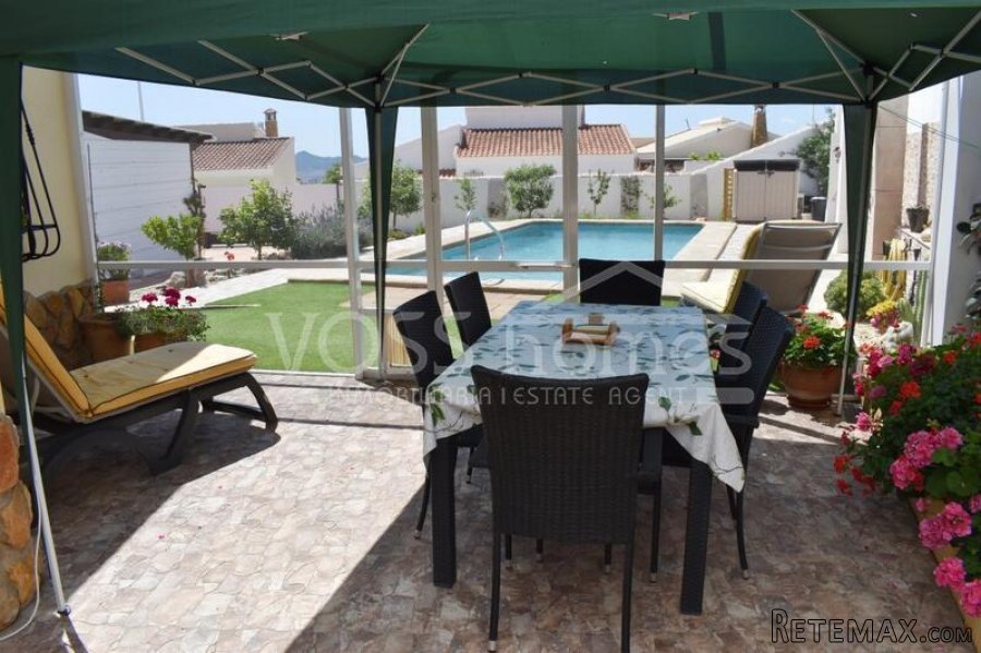RESERVED/ SALE AGREED WITH VOSS HOMES - An immaculately.. - 13
