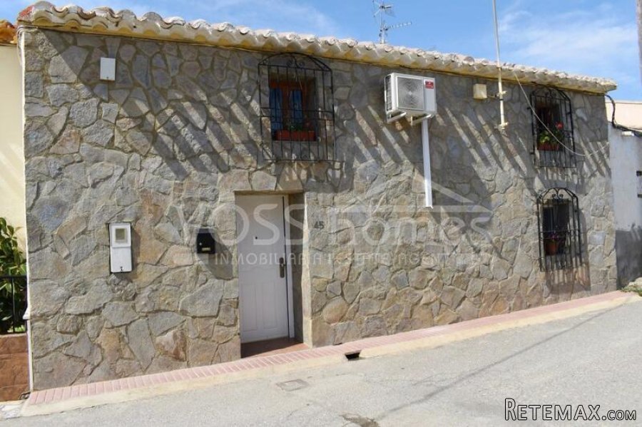 EXCLUSIVE LISTING FOR VOSS HOMES - A lovingly renovated, 2.. - 4